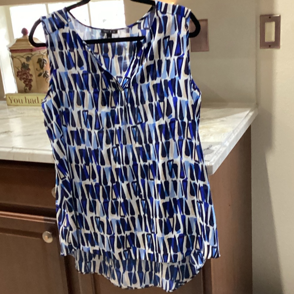 Sami & Jo Blue and White Patterned Sleeveless Blouse